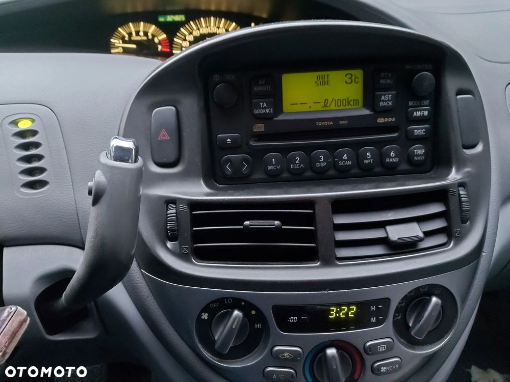 Toyota Previa - 6