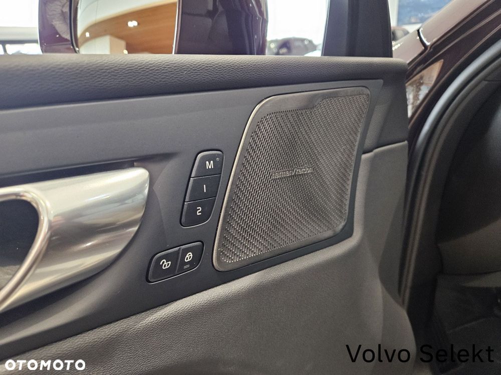Volvo XC 60 - 21