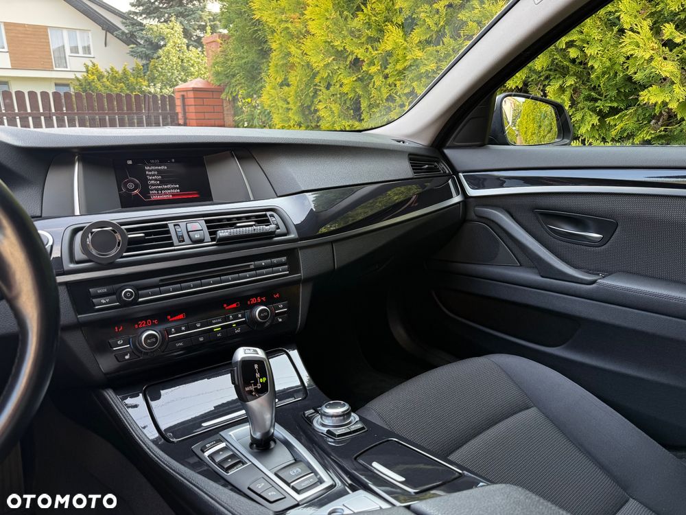 BMW Seria 5 520d xDrive - 21