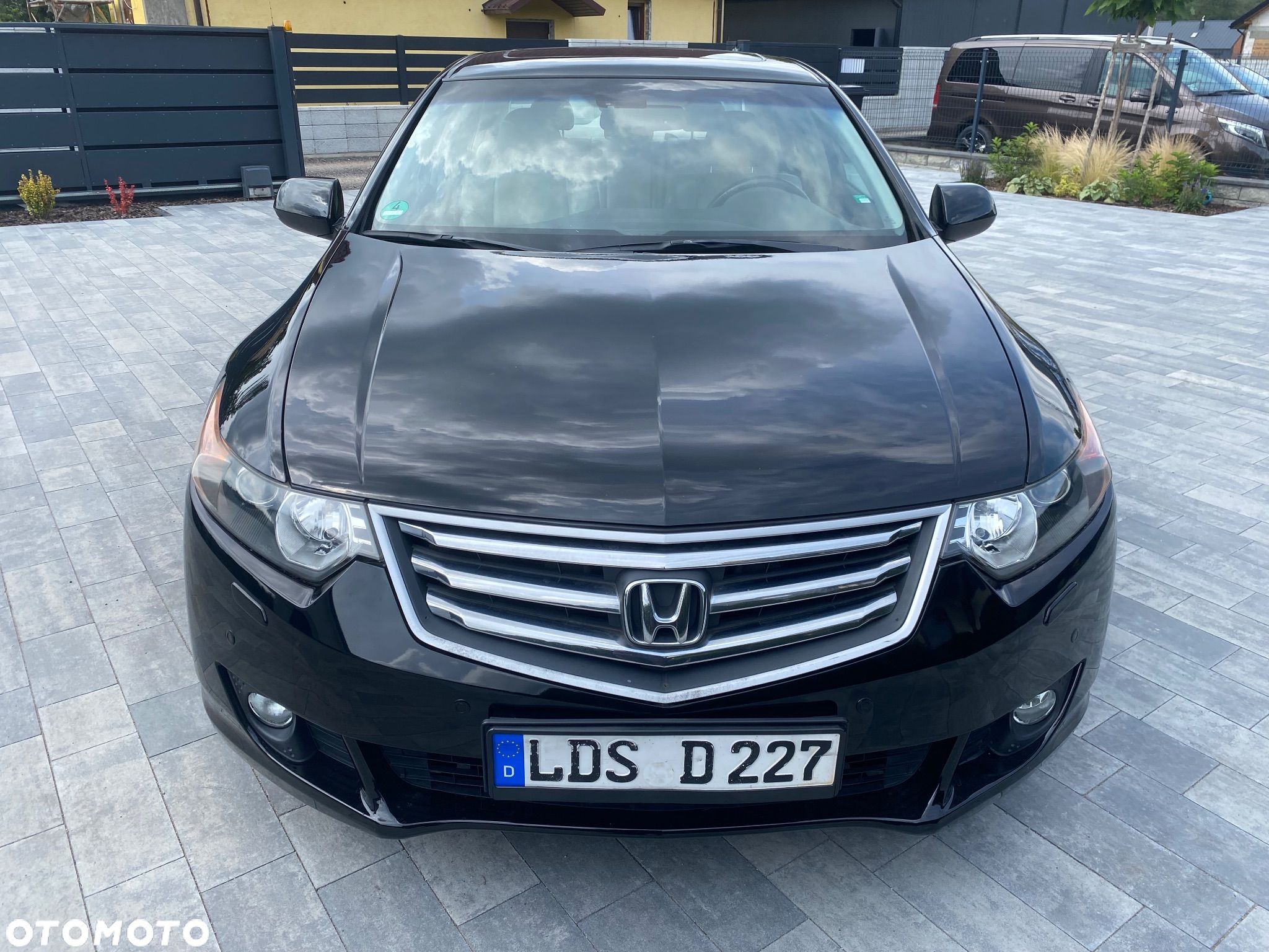 Honda Accord 2.0 Executive - 1