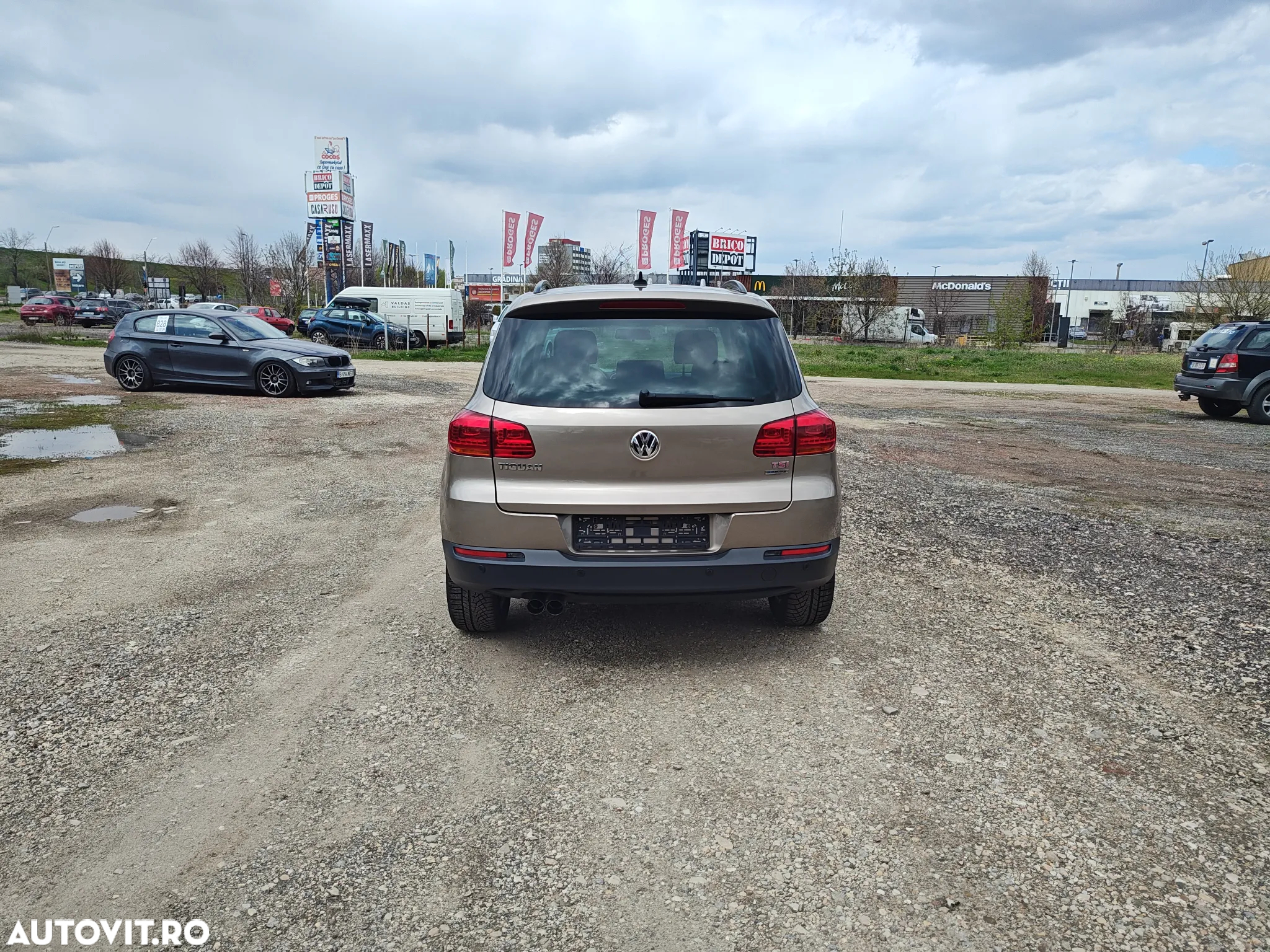 Volkswagen Tiguan 1.4 TSI BMT Sport&Style - 14