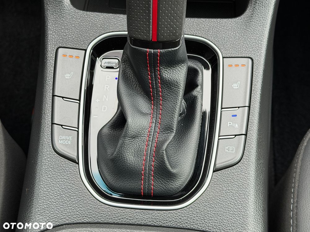 Hyundai i30 1.5 T-GDI 48V-Hybrid DCT N-Line - 41