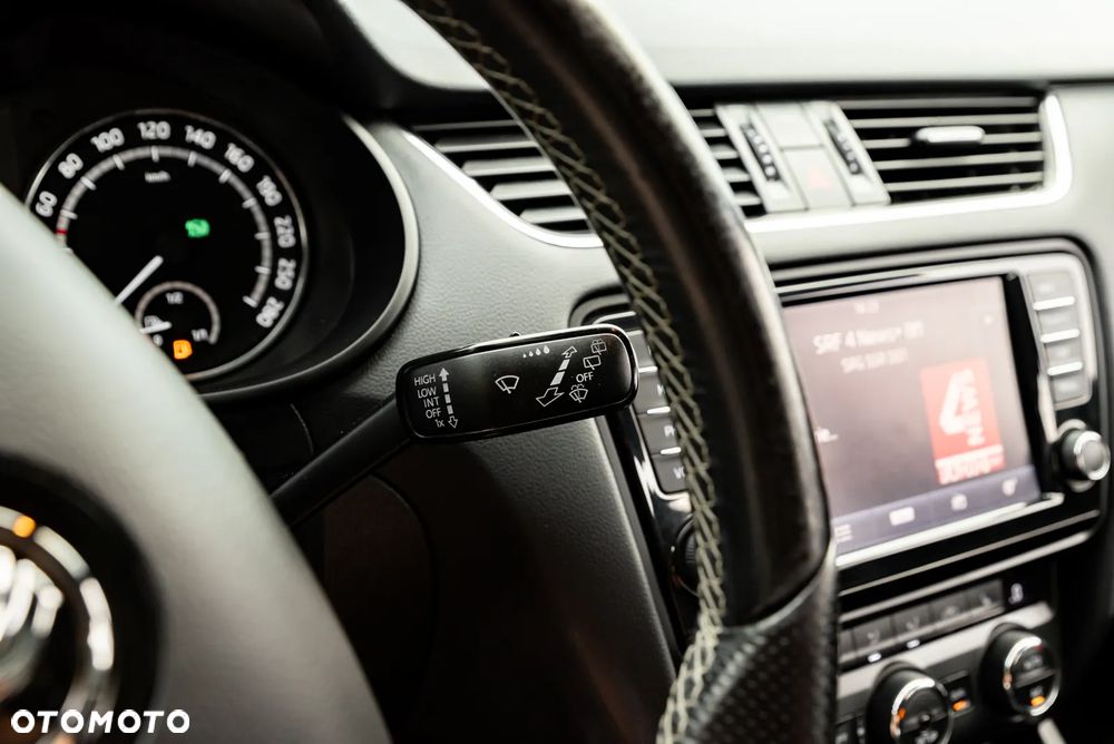 Skoda Octavia 2.0 TSI (Green tec) DSG RS - 32