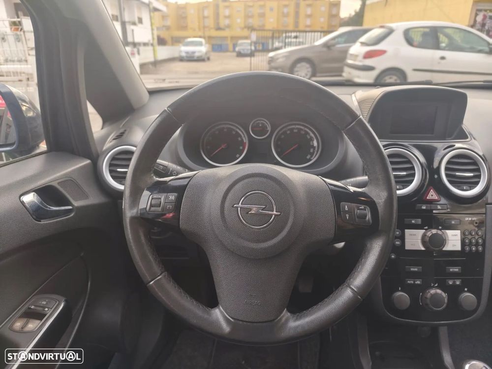 Opel Corsa 1.2 Cosmo - 11
