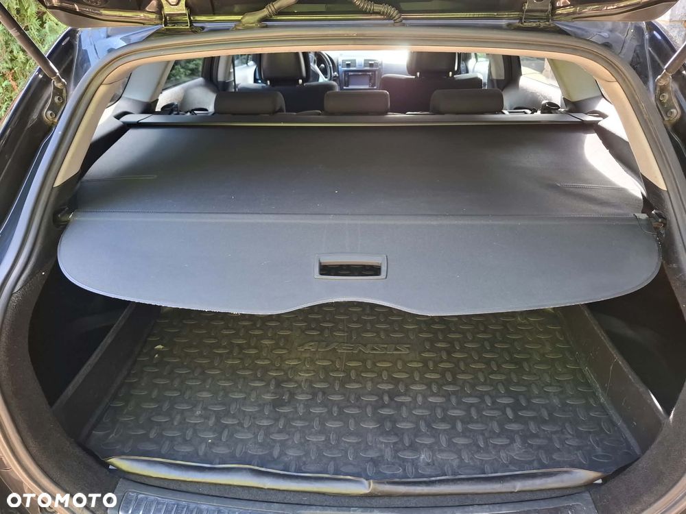 Toyota Avensis 2.0 D-4D Sol plus+NAVI - 14