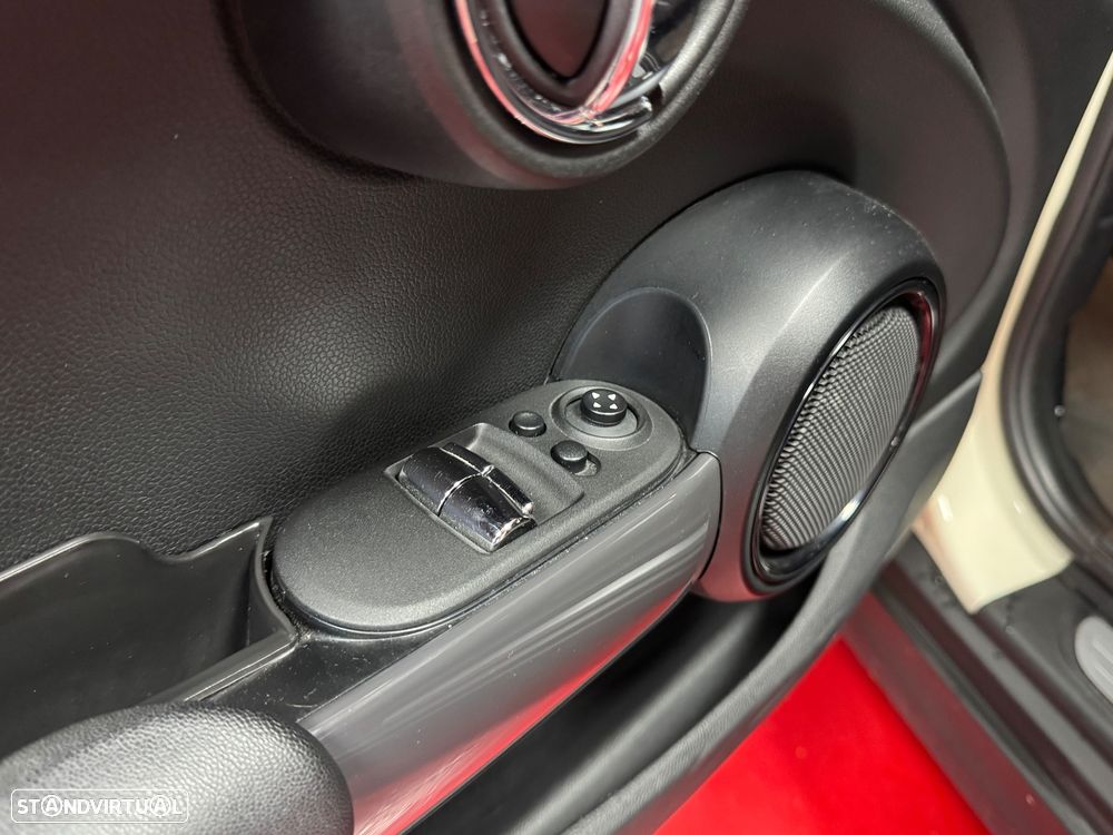 MINI 3 Portas Cooper D Metropolitan - 16