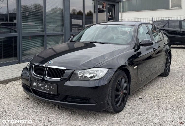 BMW Seria 3 318i Edition Exclusive - 1