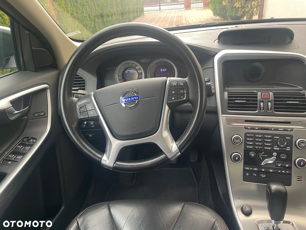 Volvo XC 60 2.4D AWD Summum - 15