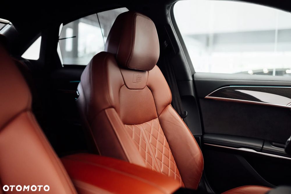 Audi S8 - 23