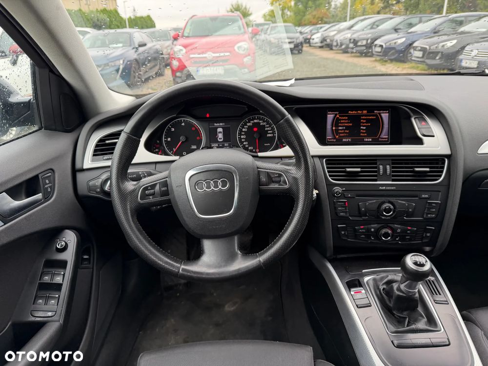 Audi A4 Limousine 2.0 TDI DPF quattro Attraction - 31