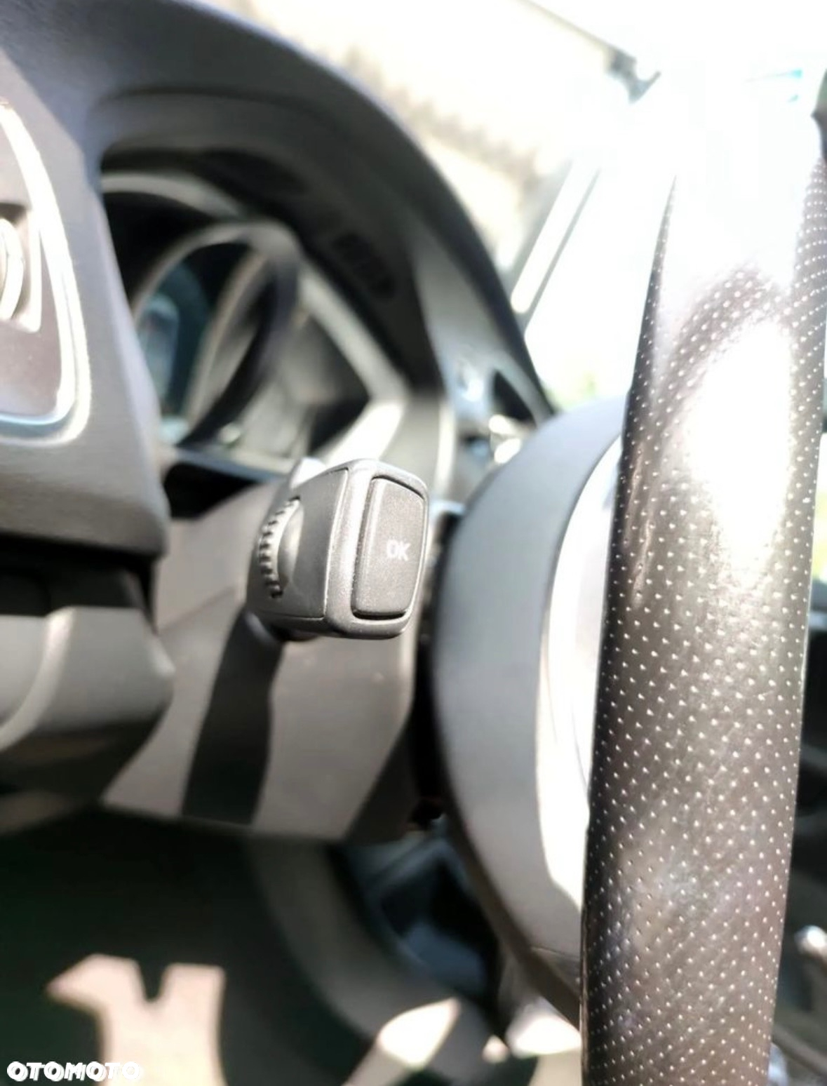 Volvo V40 D2 Drive-E R-Design Kinetic - 26