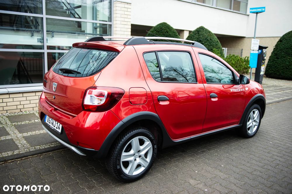 Dacia Sandero TCe 90 Celebration - 13