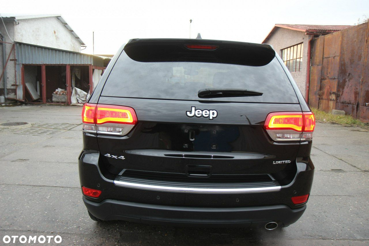 Jeep Grand Cherokee - 14