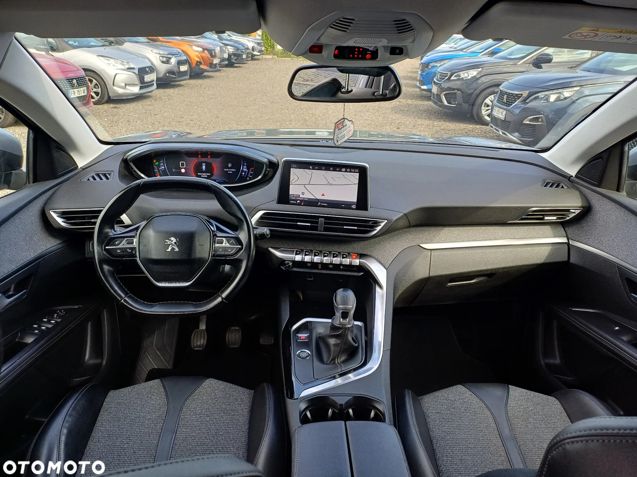 Peugeot 5008 1.2 PureTech Allure S&S - 21
