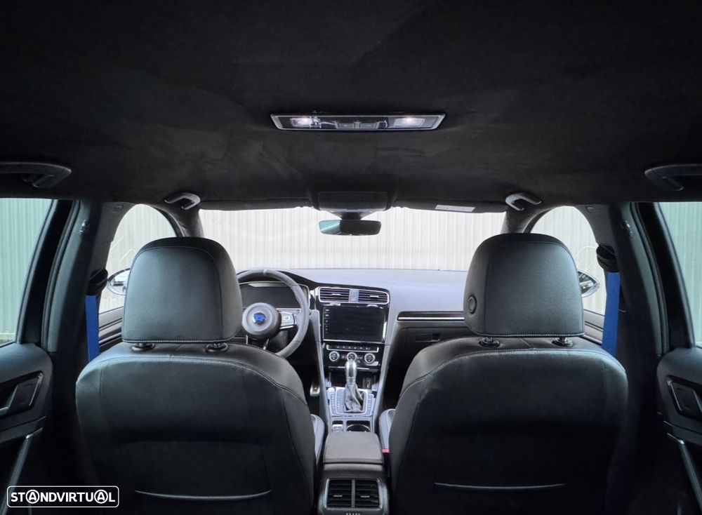 VW Golf R 4Motion (BlueMotion ) DSG - 16