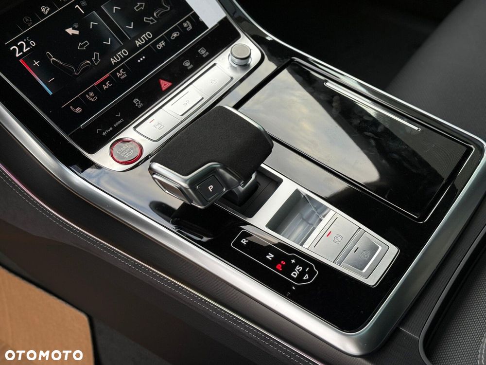 Audi RS Q8 - 31