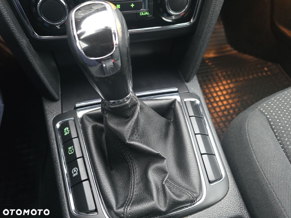 Skoda Superb 1.6 TDI Active Greenline - 15