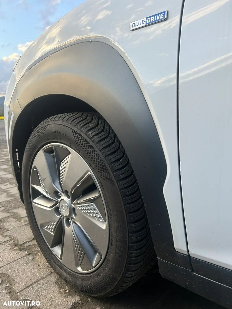 Hyundai KONA Premium - 18