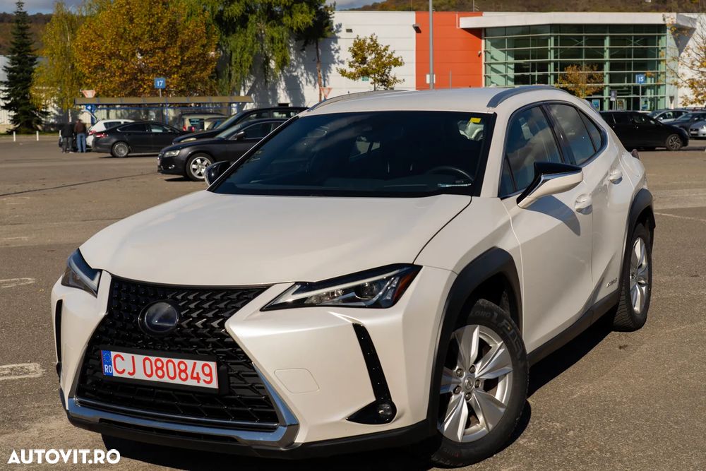 Lexus UX 250h Business Edition - 1