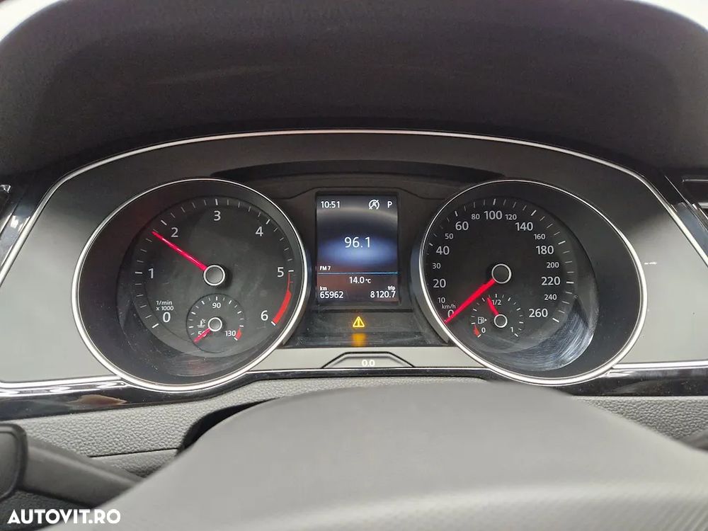 Volkswagen Passat 2.0 TDI DSG Highline - 4