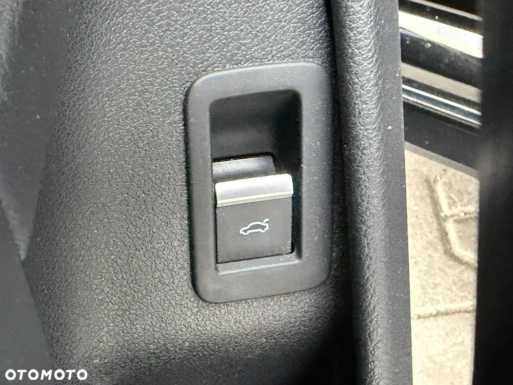 Audi A4 Avant 35 TDI S tronic - 12