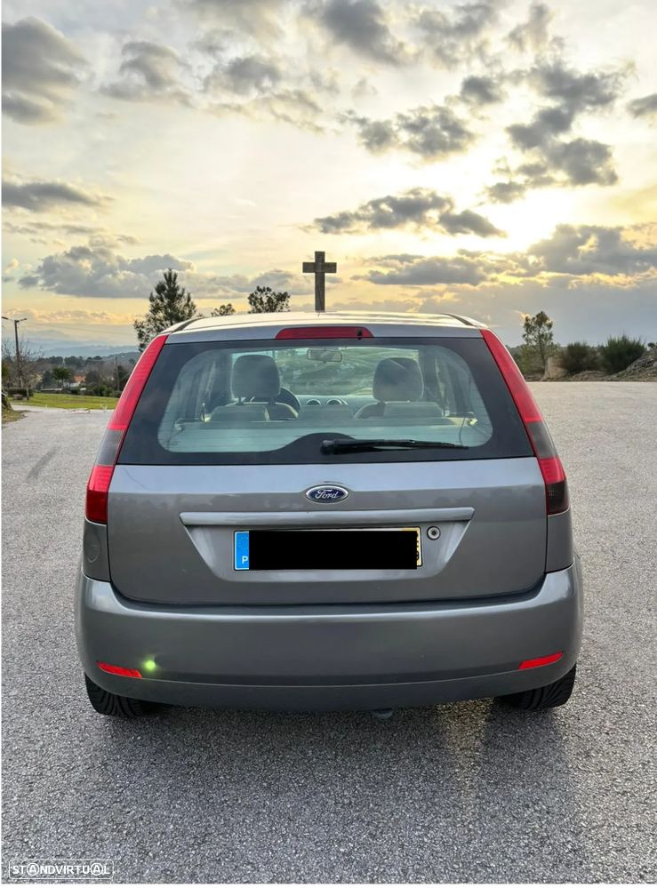 Ford Fiesta - 2