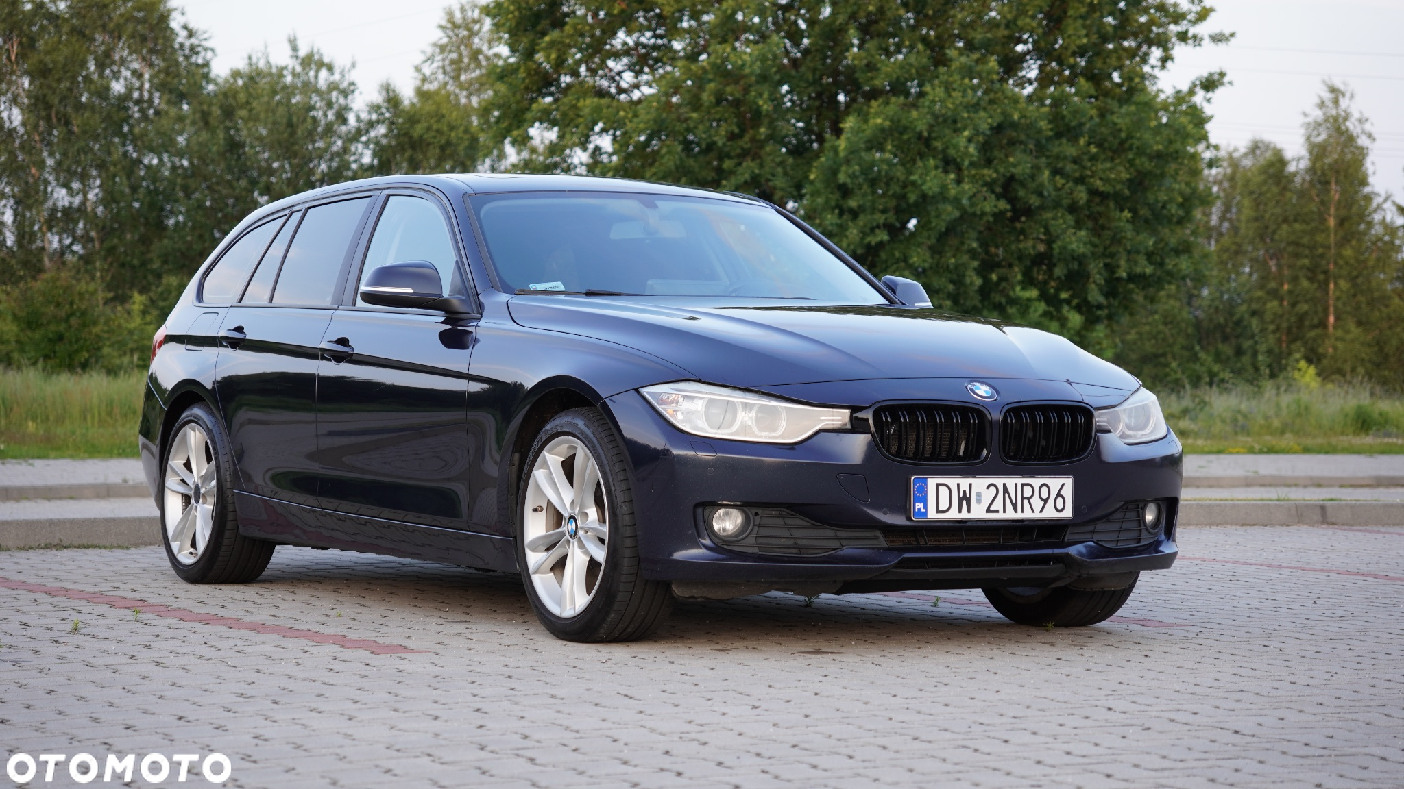 BMW Seria 3 318d Touring - 3