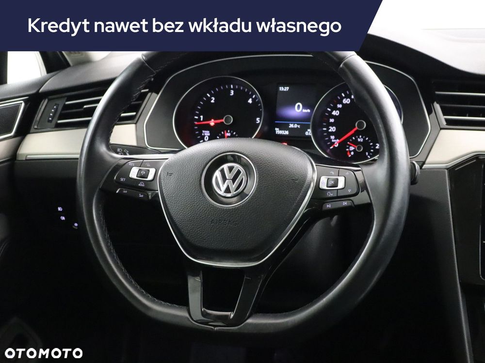 Volkswagen Passat - 23