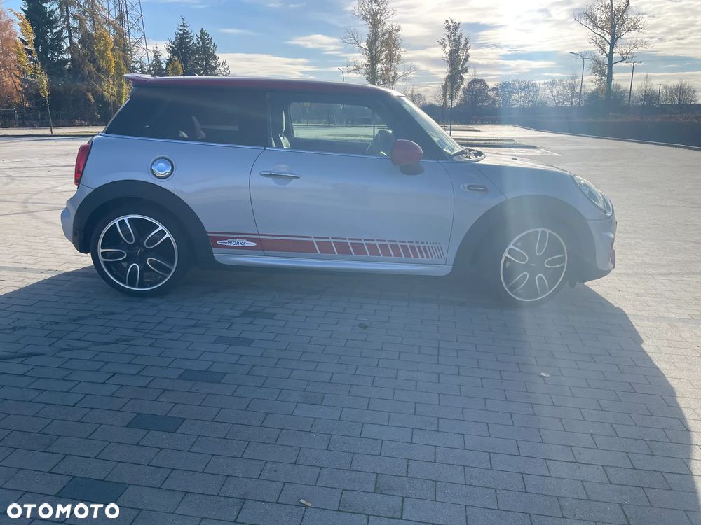MINI John Cooper Works - 5