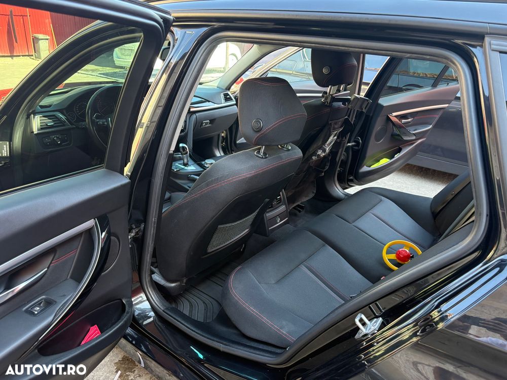 BMW Seria 3 320i Aut. Sport Line - 14