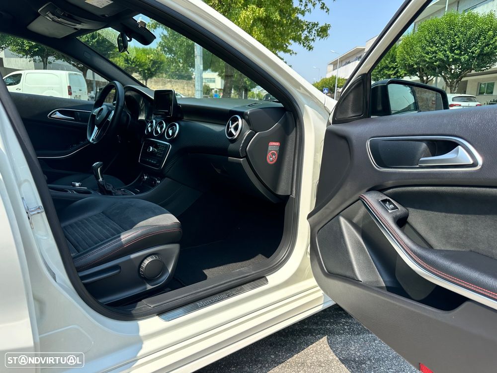 Mercedes-Benz A 180 d AMG Line - 39