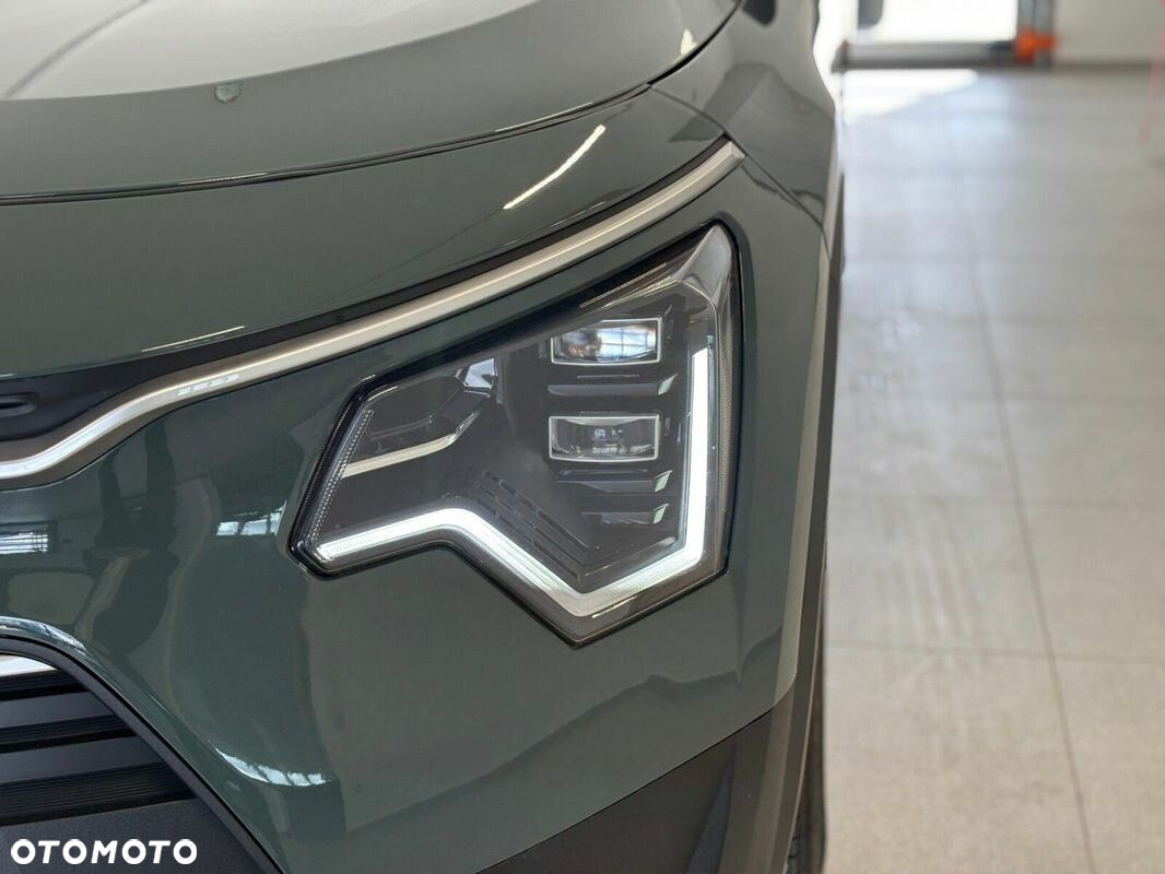 Kia Niro 1.6 GDI Hybrid M - 24