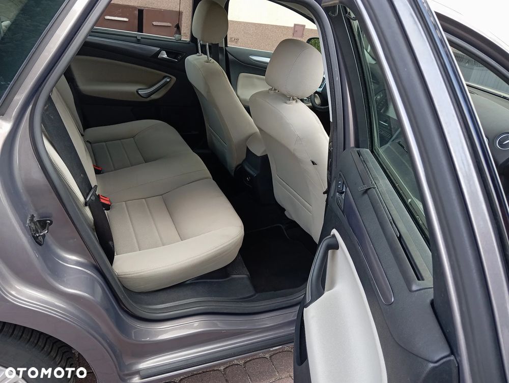 Ford Mondeo - 8