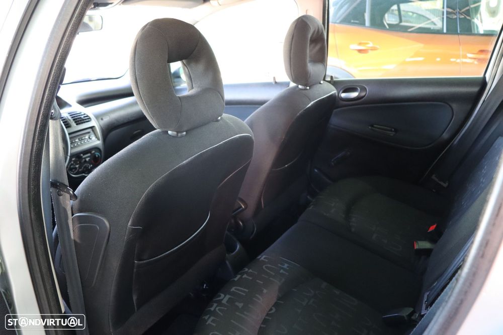 Peugeot 206 1.4 16V XT - 14