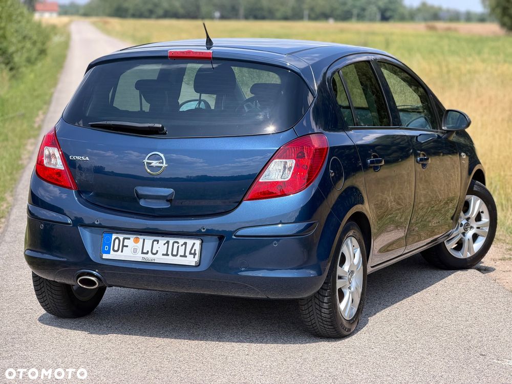 Opel Corsa 1.4 16V Satellite - 11