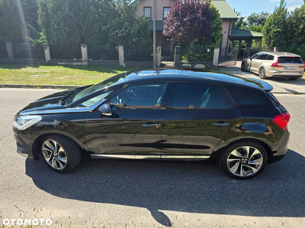 Citroën DS5 1.6 THP SoChic - 4