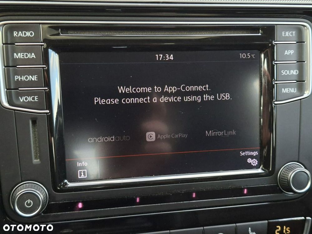 Volkswagen Passat - 20