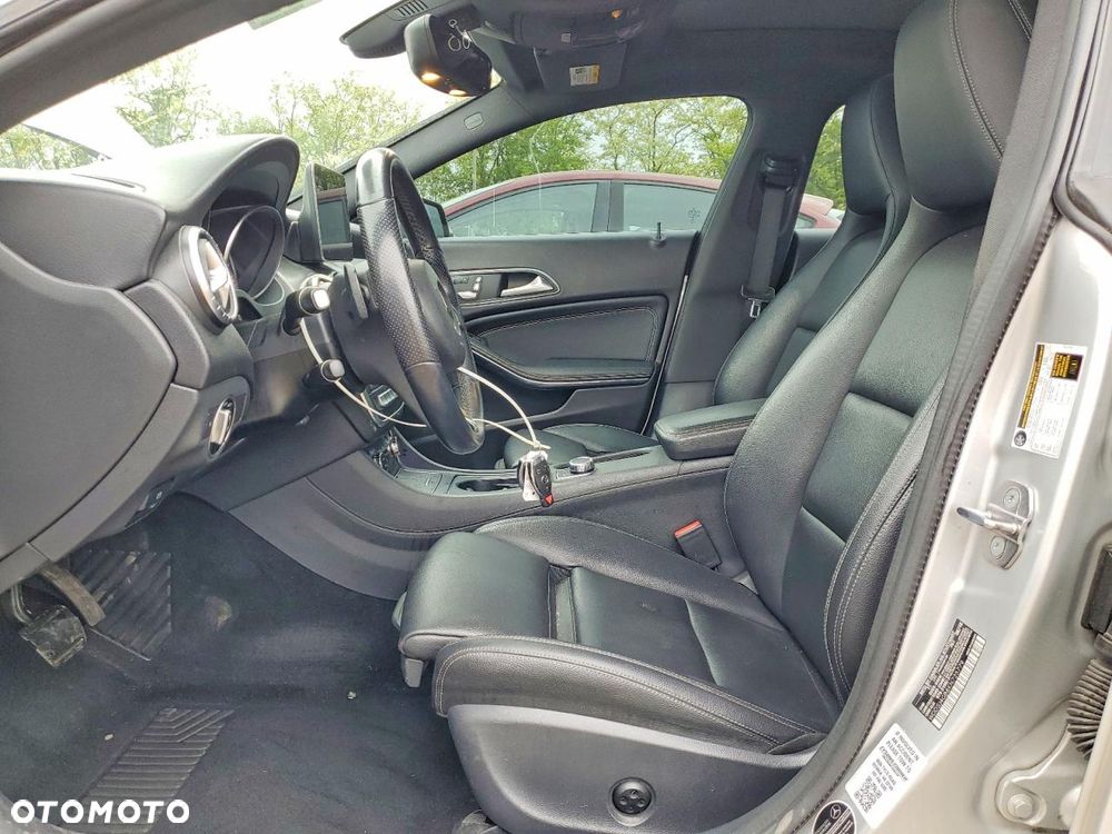 Mercedes-Benz CLA 250 4Matic 7G-DCT AMG Line - 7