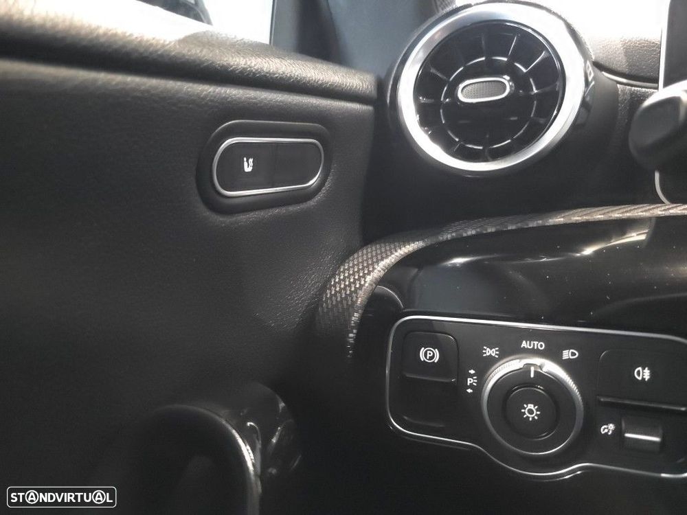 Mercedes-Benz CLA 180 d Shooting Brake AMG Line Aut. - 26