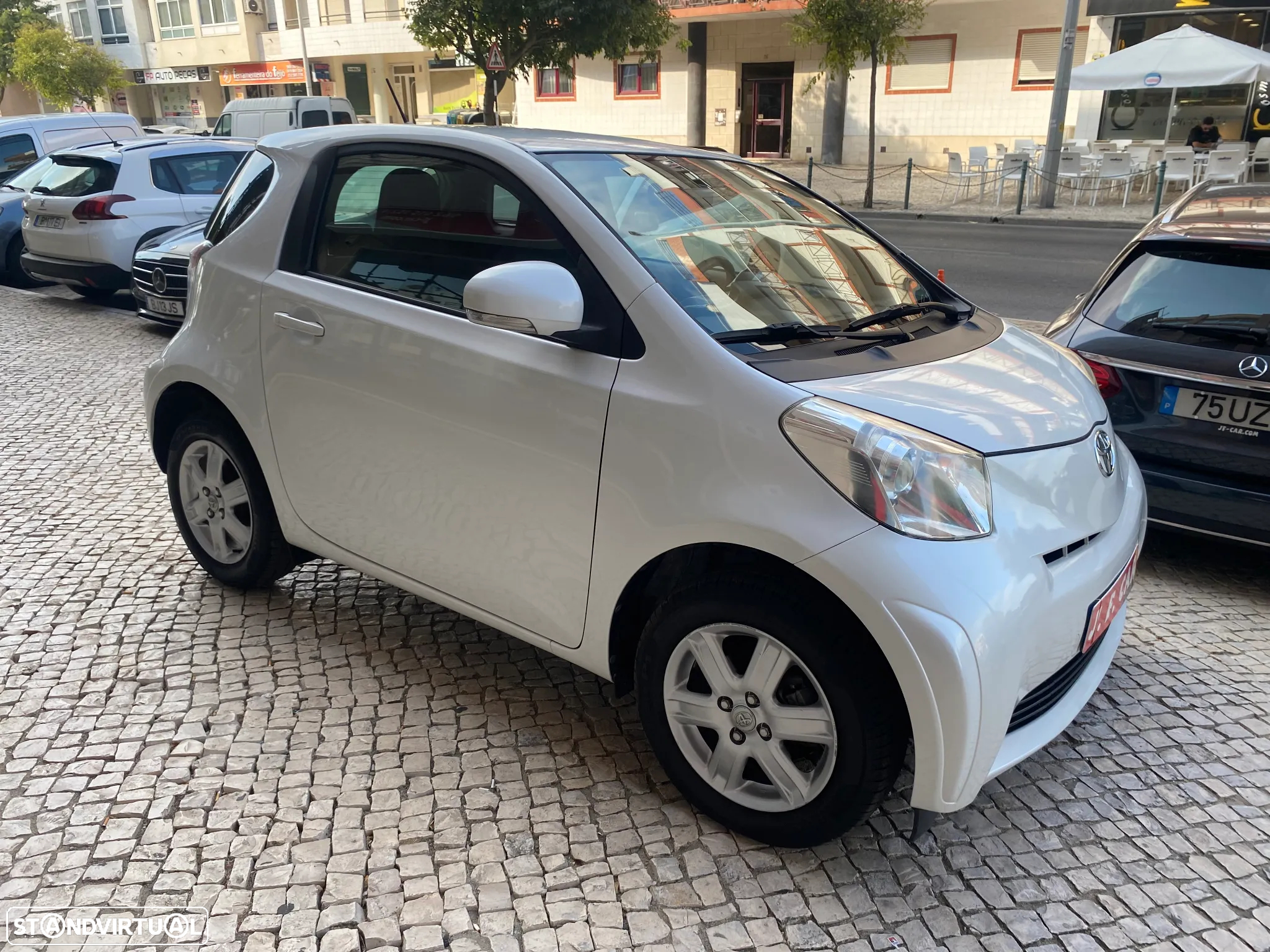 Toyota iQ 1.0 VVT-i - 17