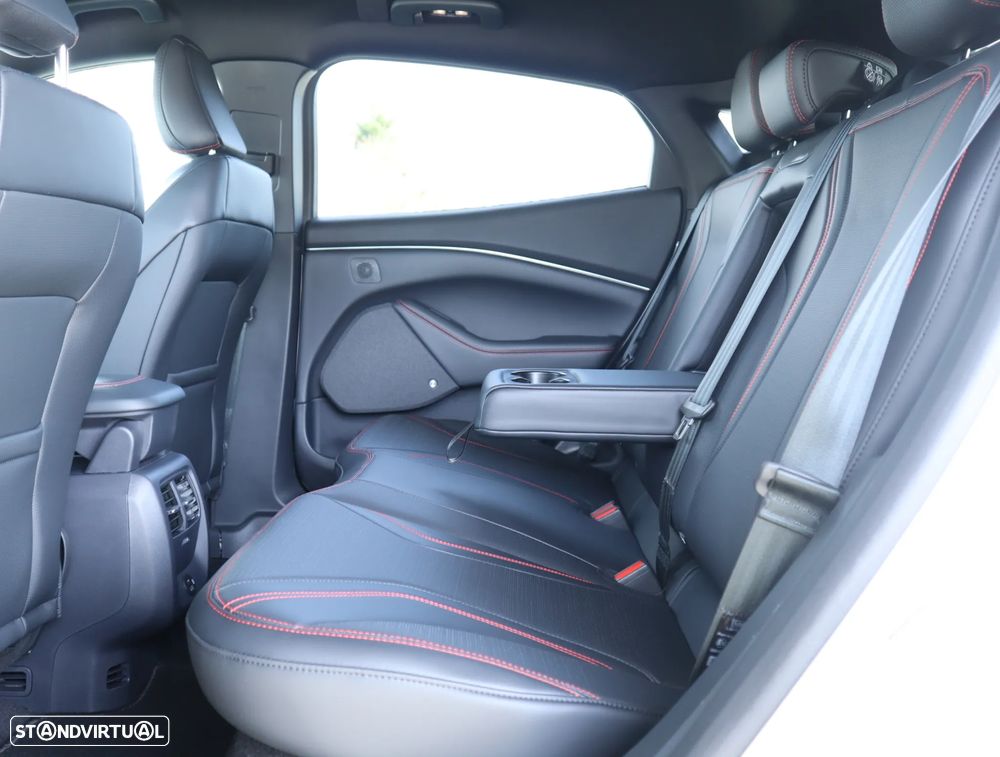 Ford Mustang Mach-E AWD PREMIUM - 22