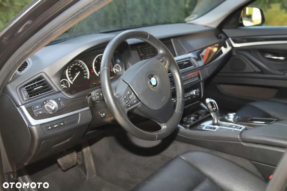 BMW Seria 5 520d Touring - 30