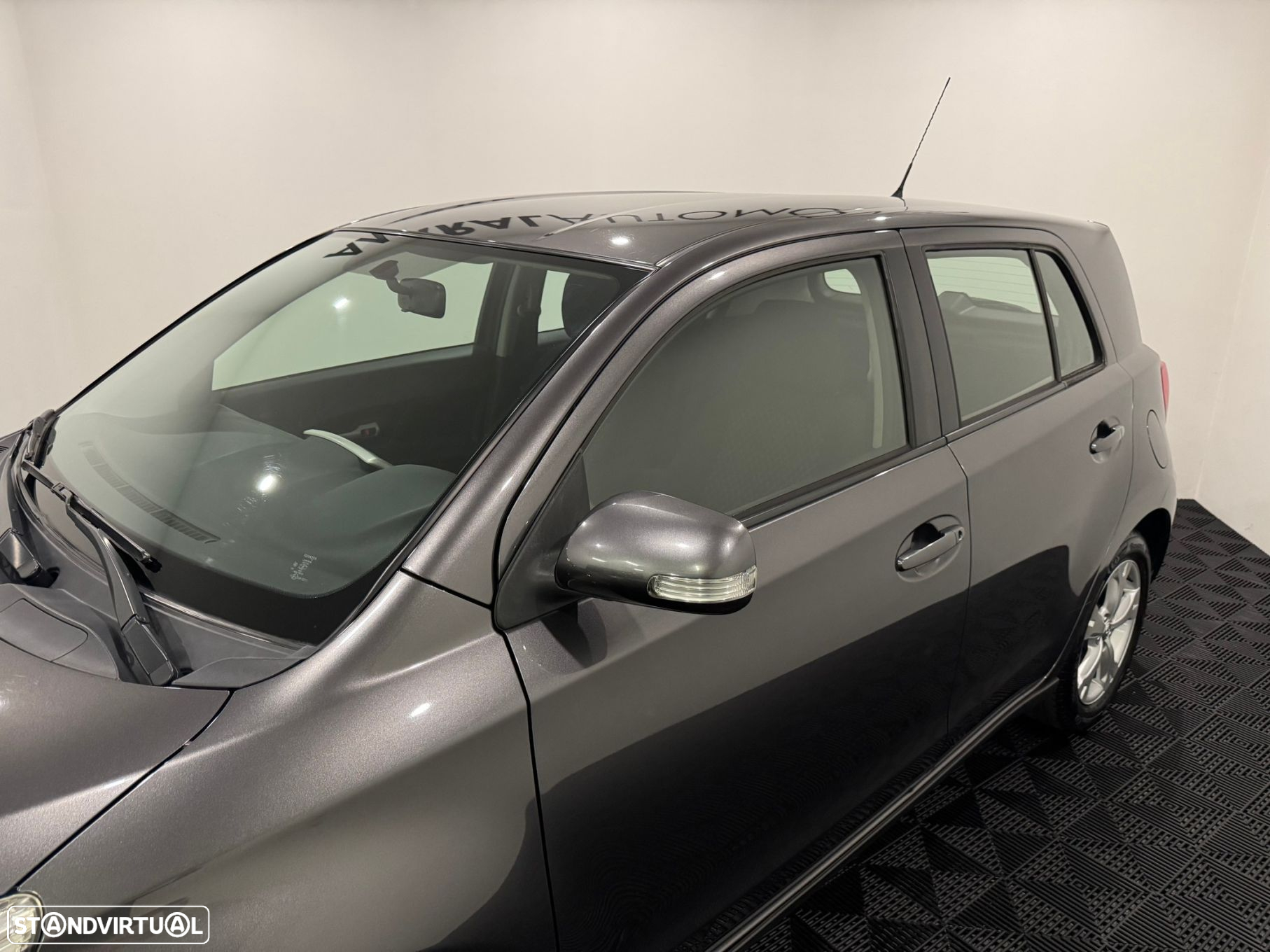 Toyota Urban Cruiser 1.33 VVT-i Sol - 16