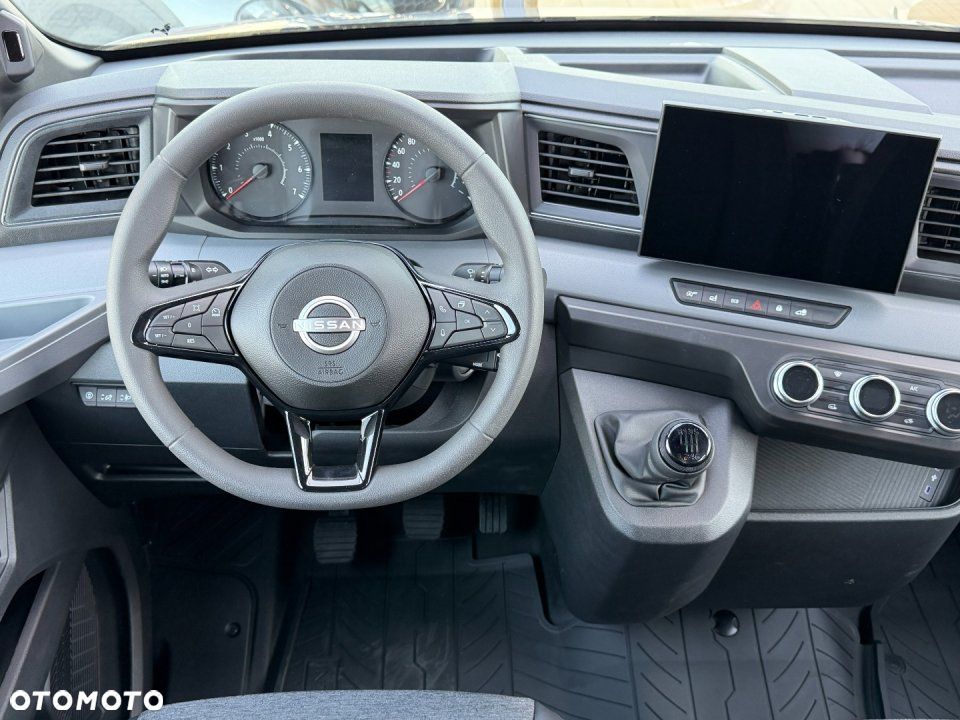 Nissan Interstar - 19