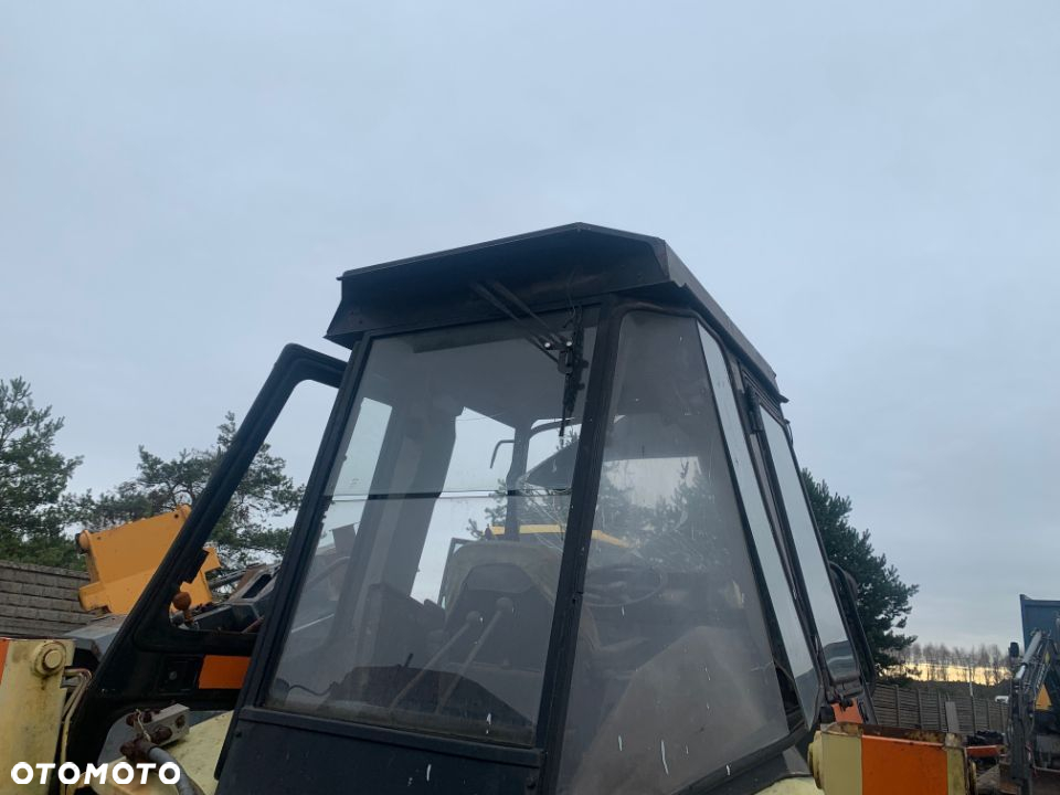 Kabina do koparkoładowarki CAT 428 B koparko ładowarki - 2
