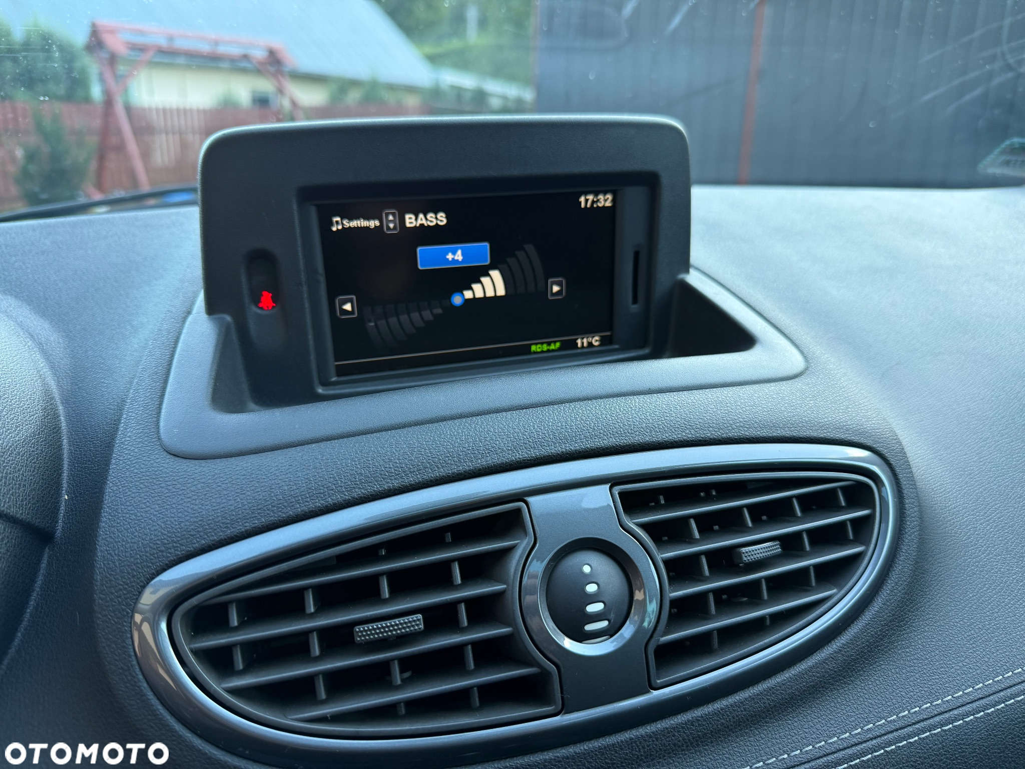 Renault Clio 1.2 16V Dwudziestka Euro5 - 17