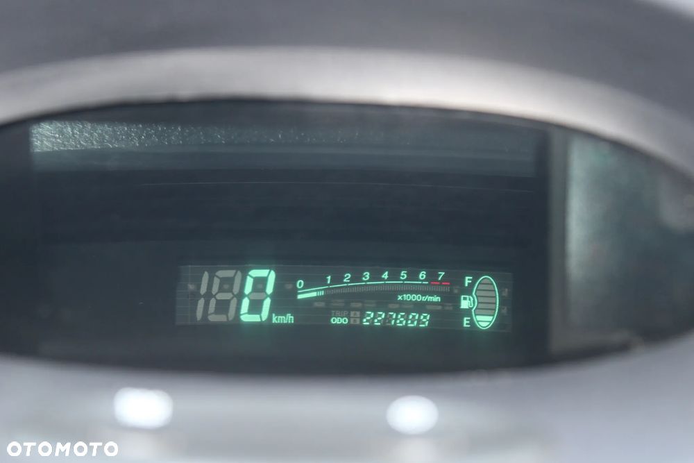 Toyota Yaris - 18