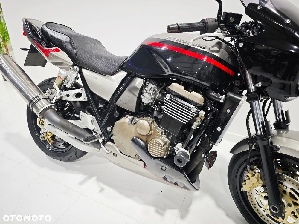 Kawasaki ZRX - 9