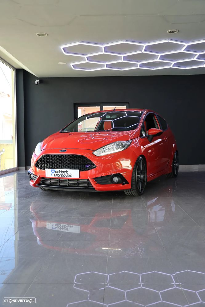 Ford Fiesta 1.6 T ST - 12