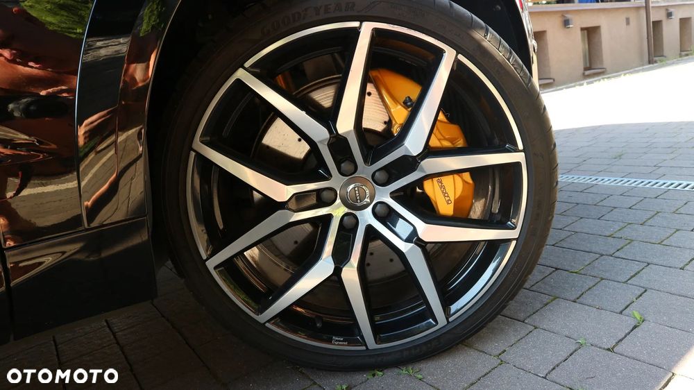 Volvo XC 60 T5 AWD R-Design - 20